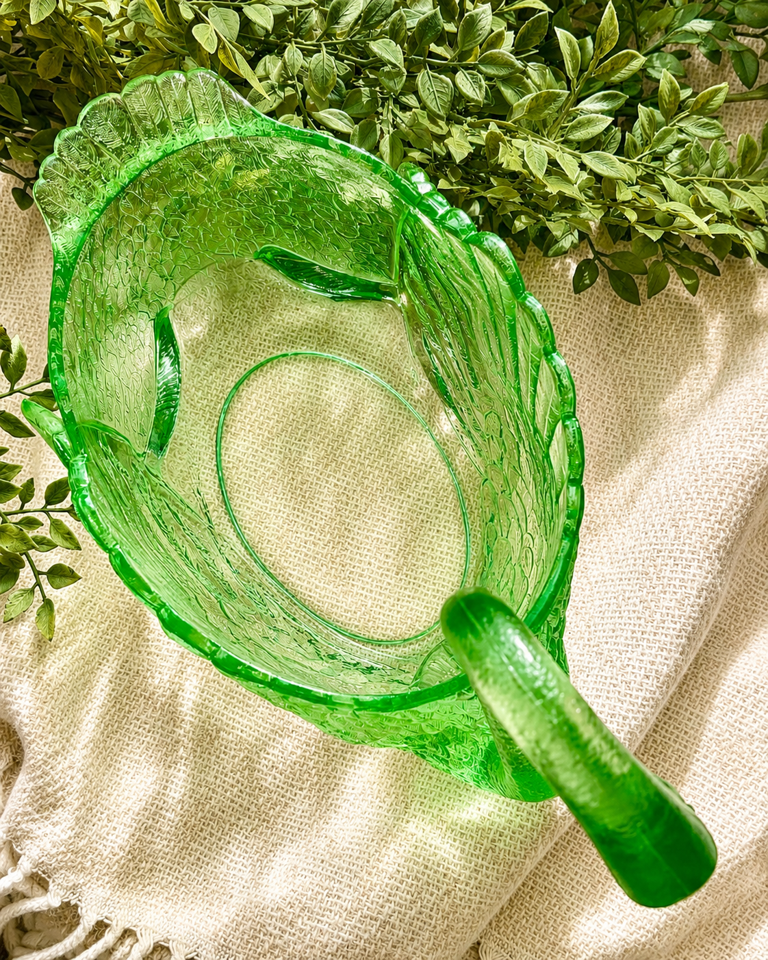 Vintage Uranium Glass Swan Bowl / Centerpiece