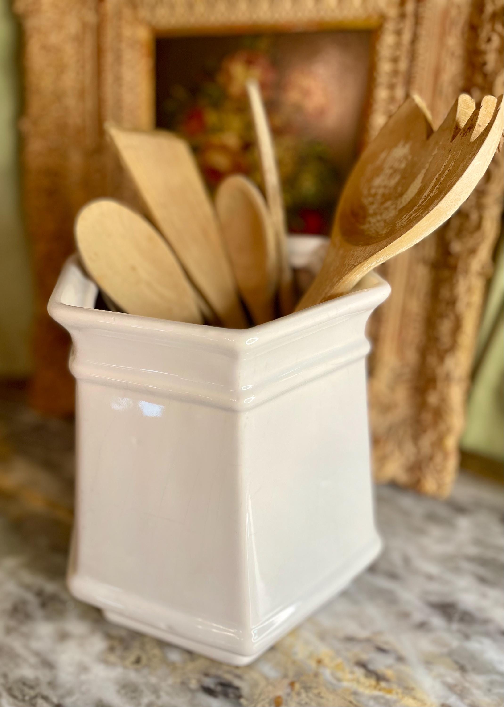 Vintage Haeger Ivory Ceramic Vase