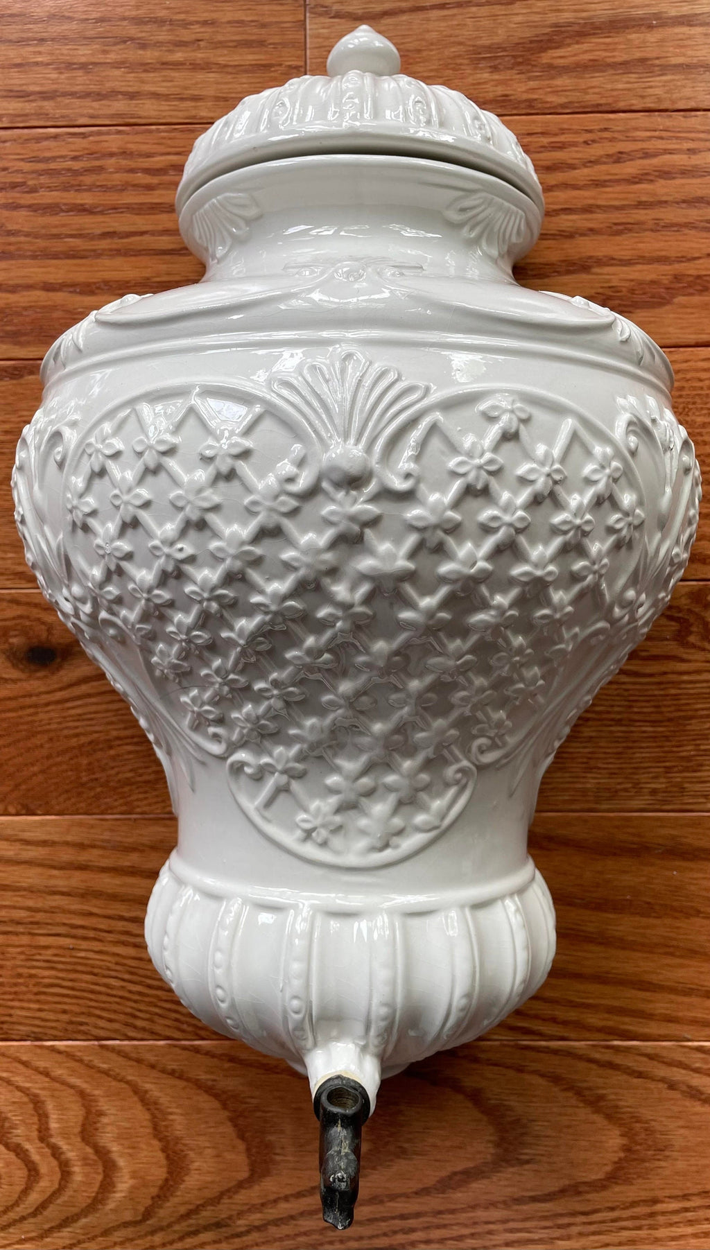 Vintage Italian White Ceramic Lavabo Wall Fountain