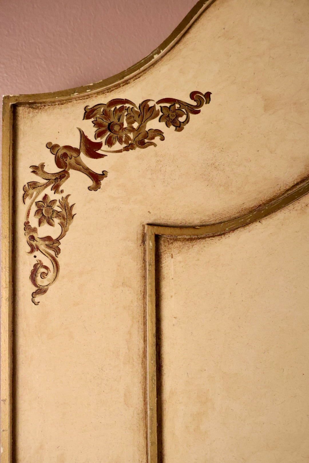 Vintage Italian Hand-Painted Chinoiserie Fireplace Screen with Gilt Detail