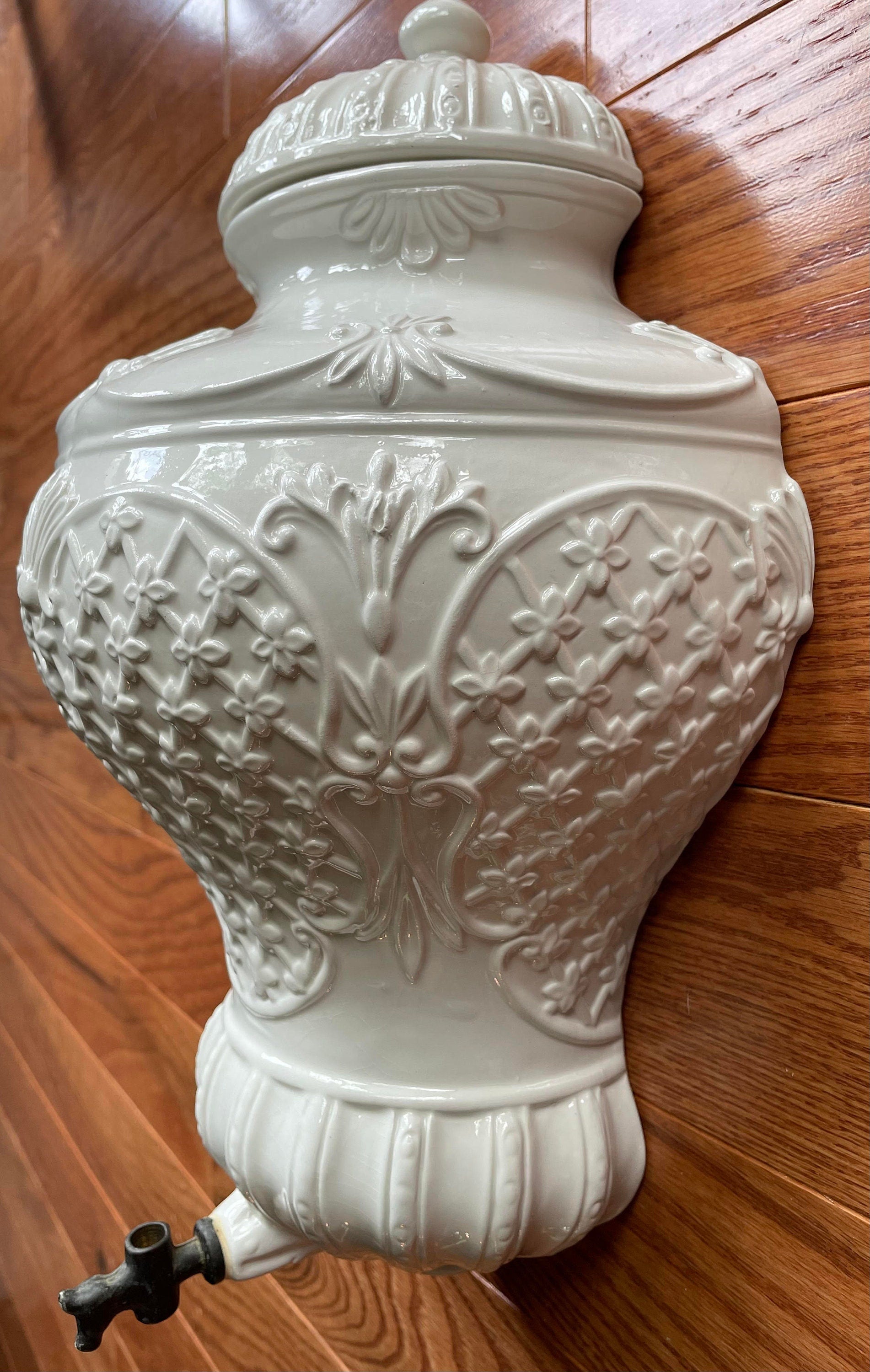 Vintage Italian White Ceramic Lavabo Wall Fountain