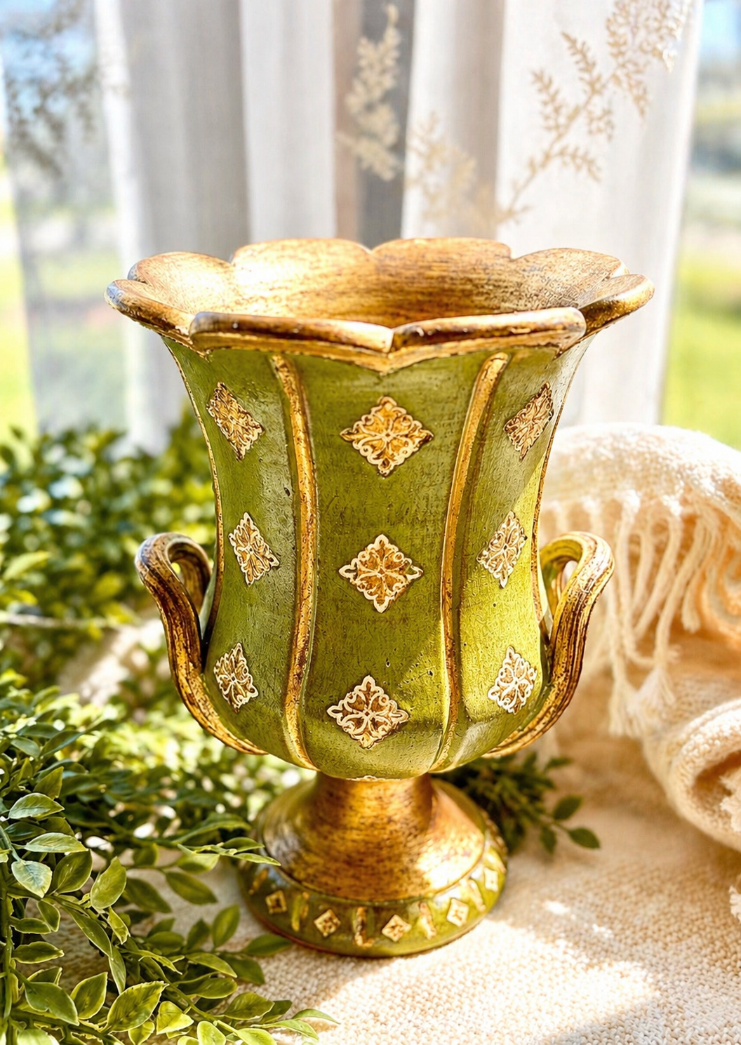 Vintage Italian Florentine Style Tole Urn