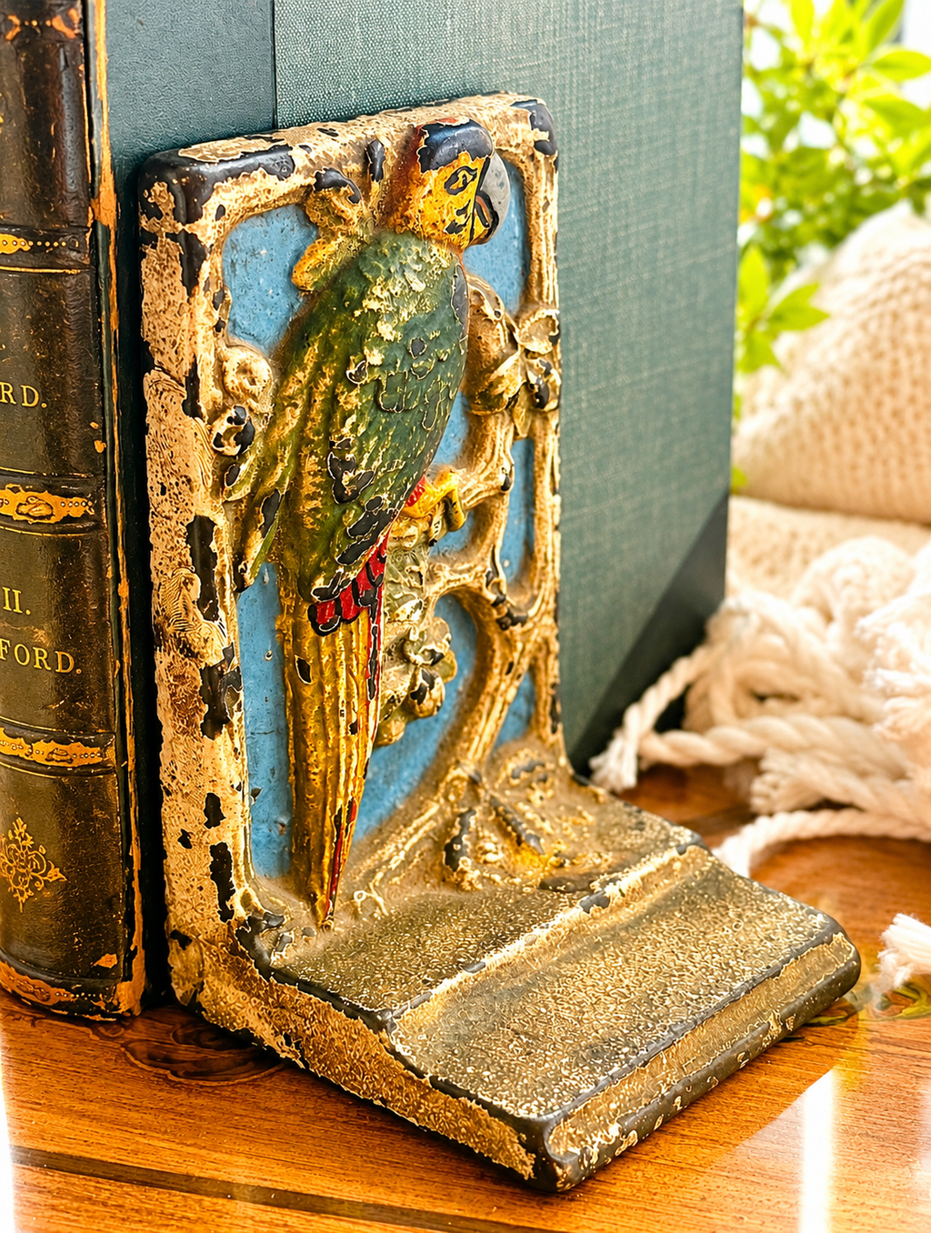 Antique Hubley Cast Iron Parrot Bookends