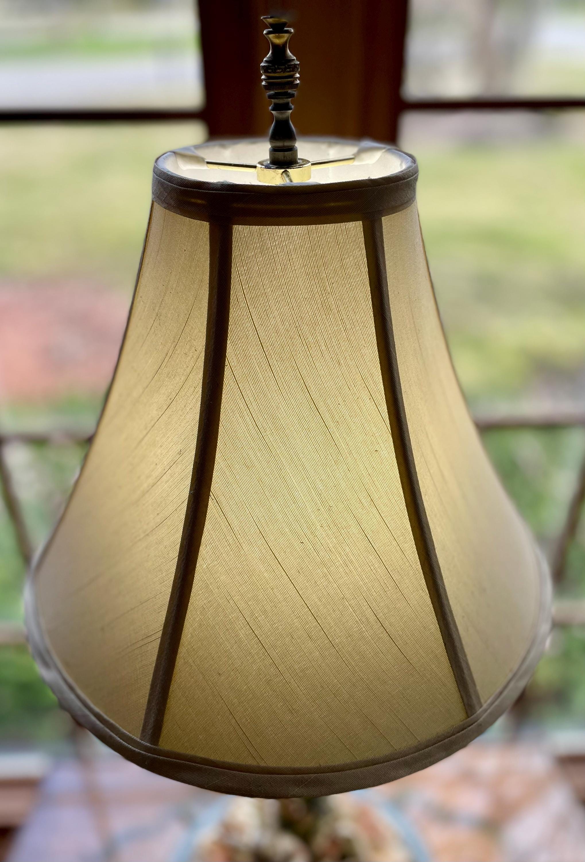 Vintage Compodimonte Style Table Lamp