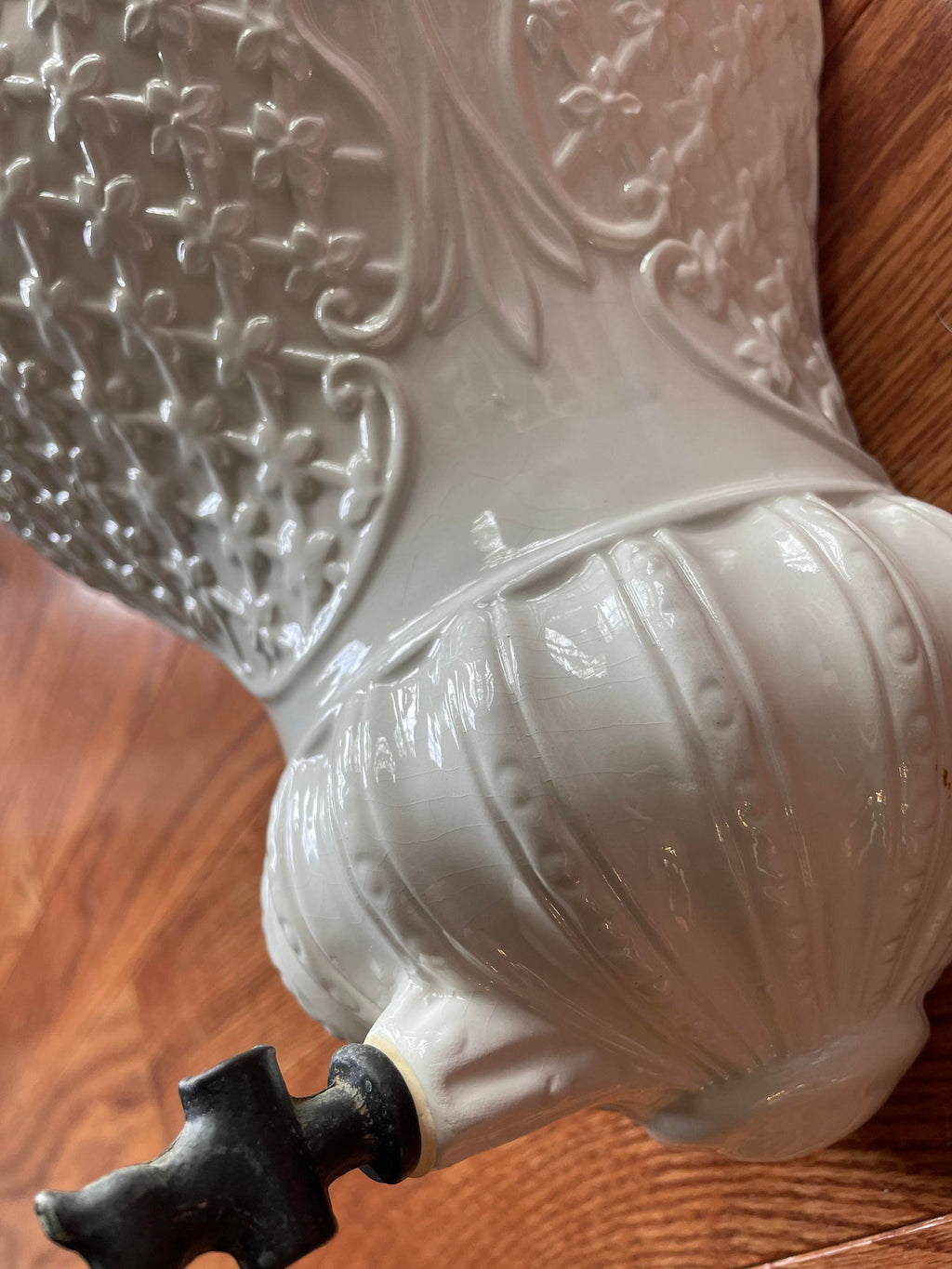 Vintage Italian White Ceramic Lavabo Wall Fountain